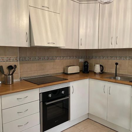Three Bedroom Apartment With Pool In Torrevieja Eksteriør billede