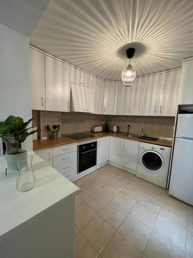 Three Bedroom Apartment With Pool In Torrevieja Eksteriør billede