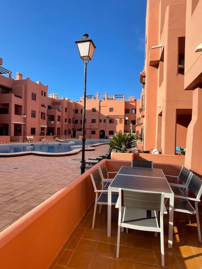 Three Bedroom Apartment With Pool In Torrevieja Eksteriør billede