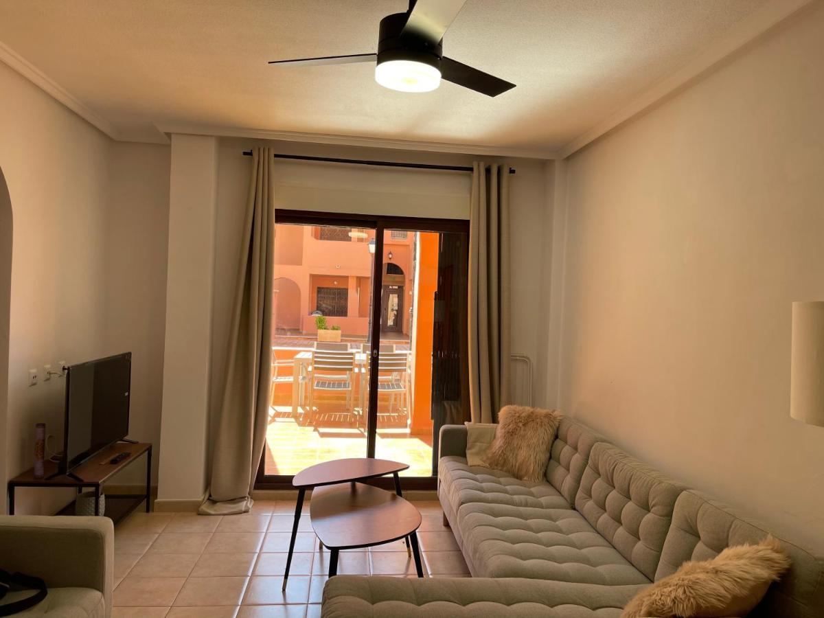 Three Bedroom Apartment With Pool In Torrevieja Eksteriør billede