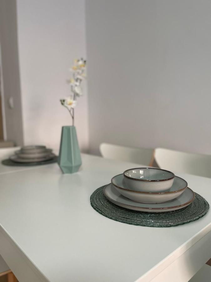 Three Bedroom Apartment With Pool In Torrevieja Eksteriør billede