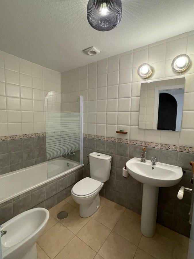 Three Bedroom Apartment With Pool In Torrevieja Eksteriør billede