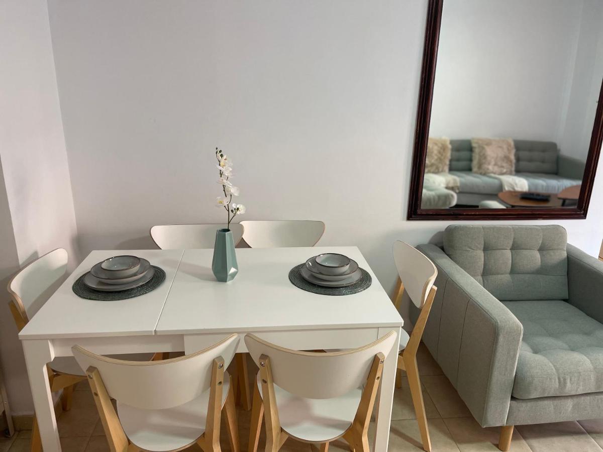 Three Bedroom Apartment With Pool In Torrevieja Eksteriør billede